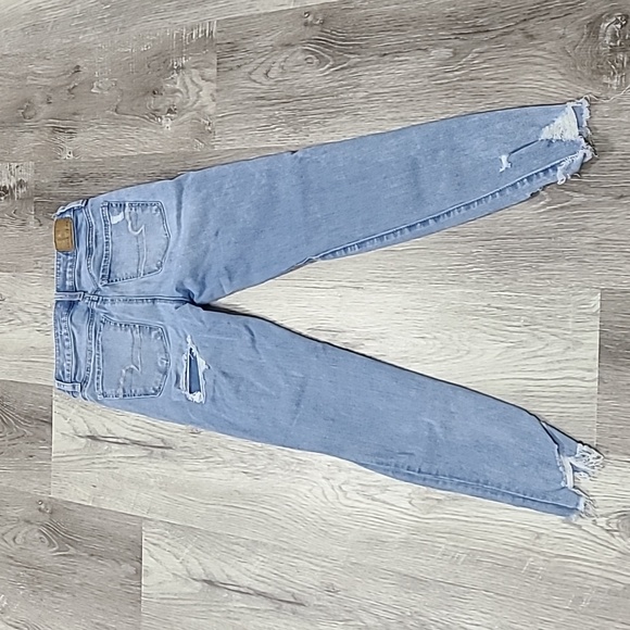 103. American Eagle Ripped Jeans - Picture 3 of 3